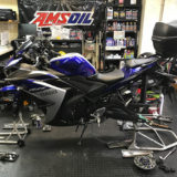 R25のタイヤ交換風景